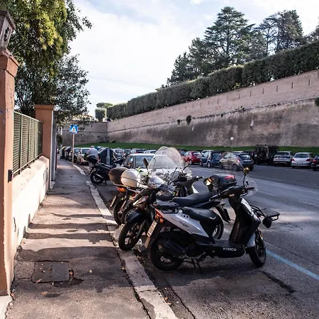 Claudia Vatican House * 로마